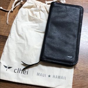 clhei Bags - Clhei black leather travel wallet clhei Bags - Clhei black leather travel wallet